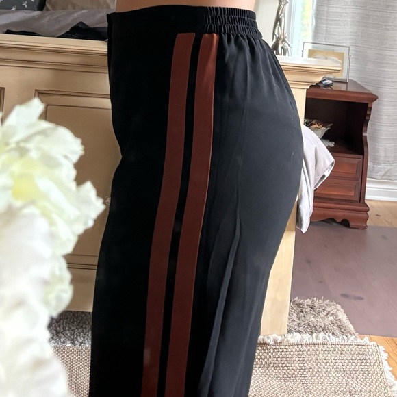 Long pants, wide legs - Picture 4 of 4